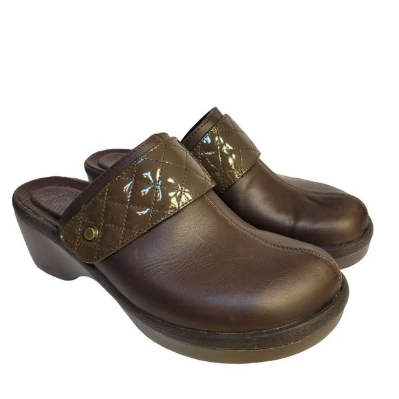 CROCS Shoes - Crocs Womans Size 10 Shoes Brown Mules Cobbler Quilt Strap Slip On Leather